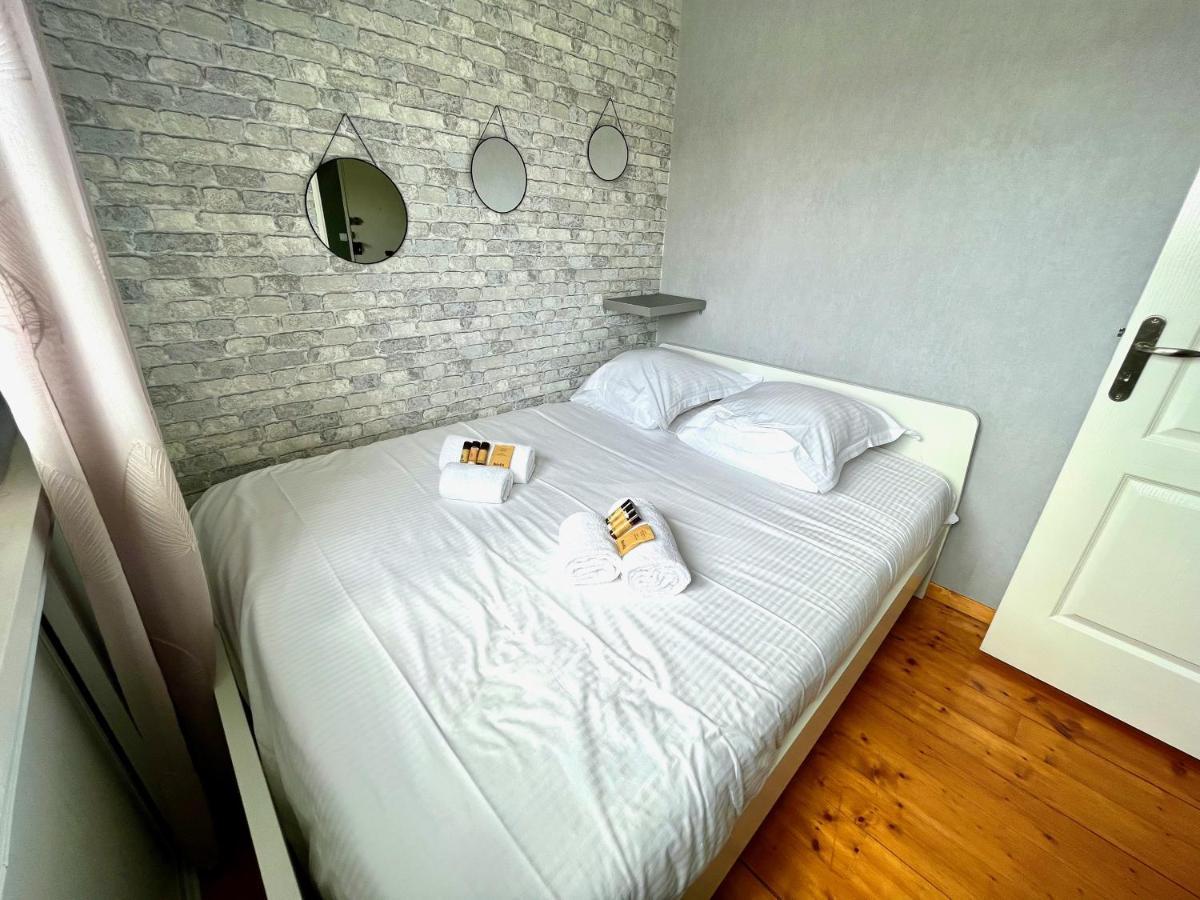 Acrux Yourhosthelper Apartment Caen Bagian luar foto